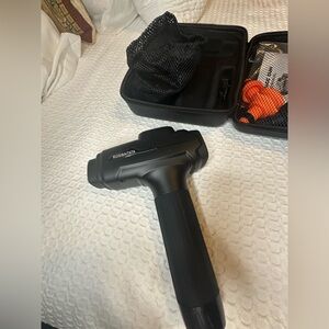 RUSHATA Black Massage Gun